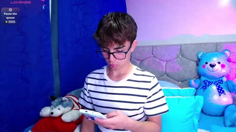 Owen  Independent model  online show from February 4, 6:04 am