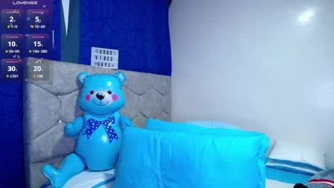 Owen  Independent model  online show from March 4, 6:04 am