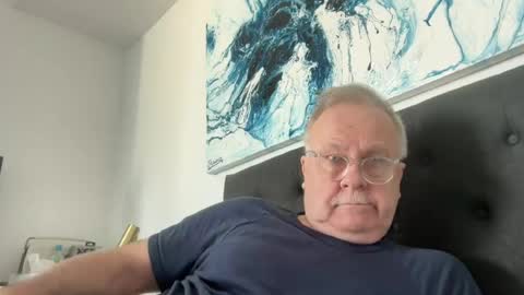 ozhairybearxxxx online show from June 22, 2:50 am