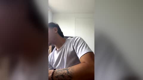 pablo7963380 online show from December 17, 6:36 pm