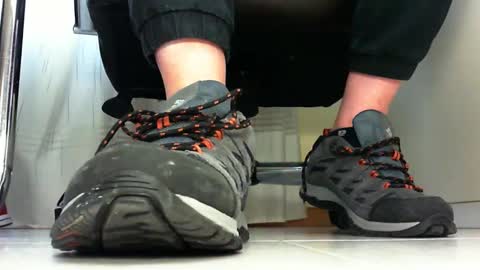 Snapshot of pablomenesssl chatting on February 10, 2:16 pm Pablo Meness online show from February 10, 2:16 pm