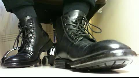 Snapshot of pablomenesssl chatting on January 9, 3:12 pm Pablo Meness online show from January 9, 3:12 pm