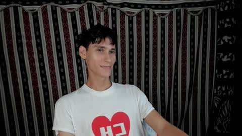 Snapshot of paimon_goetia chatting on October 10, 1:32 am Alexander Grigori online show from October 10, 1:32 am