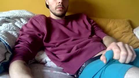 Snapshot of paintdude424 chatting on December 17, 6:42 pm paintdude424 online show from December 17, 6:42 pm