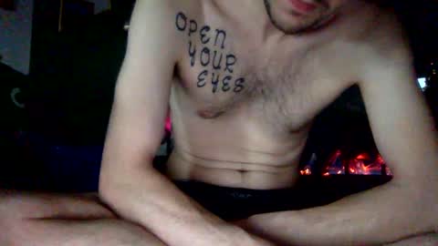 Snapshot of paintdude424 chatting on December 27, 5:48 pm paintdude424 online show from December 27, 5:48 pm