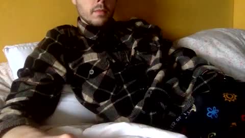 Snapshot of paintdude424 chatting on December 3, 7:33 pm paintdude424 online show from December 3, 7:33 pm