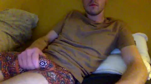 Snapshot of paintdude424 chatting on December 9, 5:18 am paintdude424 online show from December 9, 5:18 am