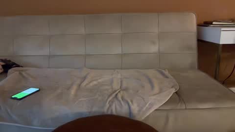 Red online show from December 15, 3:42 pm