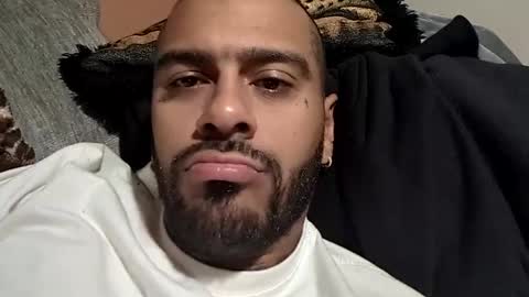 pantroreyes92 online show from October 25, 11:28 pm