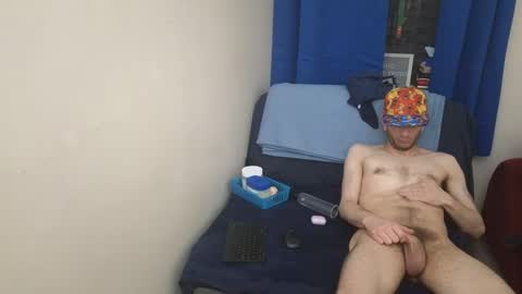 Snapshot of pantslesstraveler_plt chatting on February 26, 7:14 pm PantsLessTraveler online show from February 26, 7:14 pm