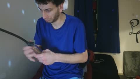 Snapshot of pantslesstraveler_plt chatting on February 25, 12:55 pm PantsLessTraveler online show from February 25, 12:55 pm