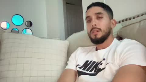 papicubano_guapo23cm online show from July 11, 3:41 am
