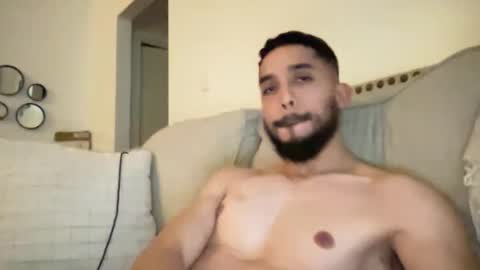 papicubano_guapo23cm online show from February 5, 6:24 am