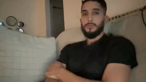 papicubano_guapo23cm online show from October 10, 6:18 am