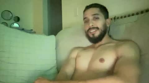 papicubano_guapo23cm online show from September 30, 7:57 am