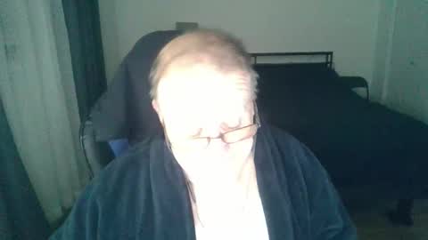 papilly online show from March 16, 8:51 am