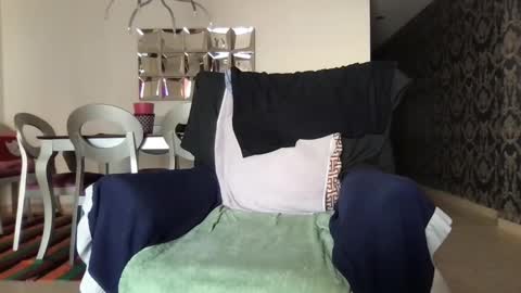 Paradise Bird01 online show from October 23, 2:31 pm