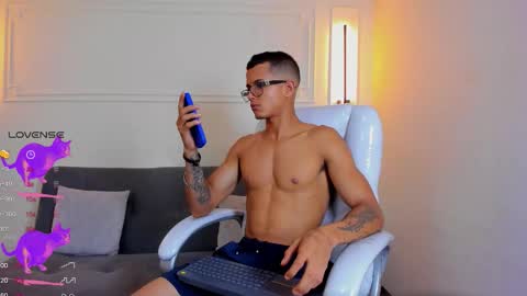 Ryan And Casper online show from February 4, 6:36 pm