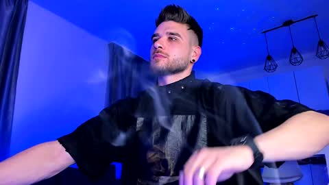 Paris online show from December 17, 10:00 pm