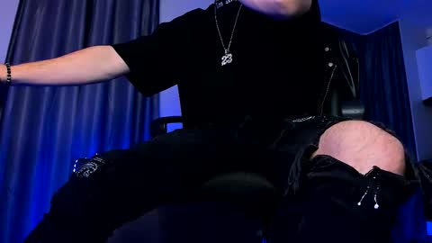 Paris online show from December 18, 10:28 pm