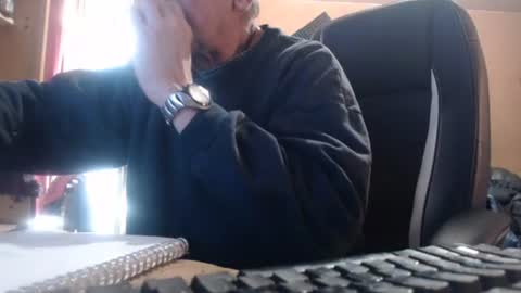 pascal88881 online show from October 18, 12:43 pm