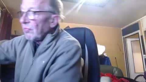 pascal88881 online show from October 17, 11:36 am