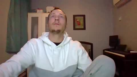 pat0666 online show from December 20, 12:12 pm