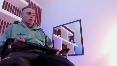 Patrick online show from January 29, 3:33 am