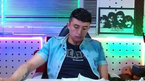 Darko0717  online show from July 3, 5:39 pm