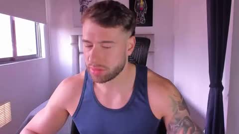 PAUL ROGER online show from March 6, 12:41 pm