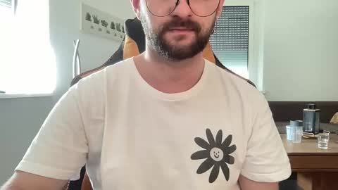 love bush online show from October 19, 8:50 am