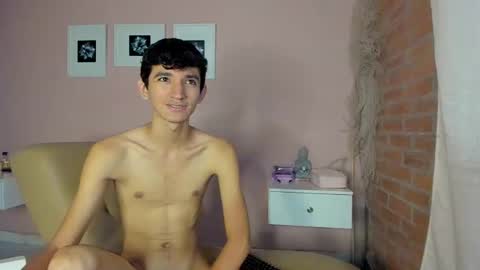 peach tyron online show from March 11, 8:09 pm