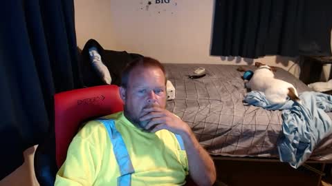 Snapshot of pecker40 chatting on September 24, 2:11 am pecker40 online show from September 24, 2:11 am