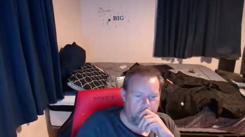 Snapshot of pecker40 chatting on October 24, 3:41 am pecker40 online show from October 24, 3:41 am