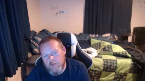 Snapshot of pecker40 chatting on January 28, 2:11 am pecker40 online show from January 28, 2:11 am