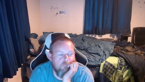 Snapshot of pecker40 chatting on January 26, 10:13 pm pecker40 online show from January 26, 10:13 pm