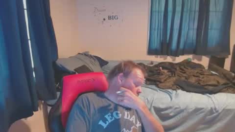 Snapshot of pecker40 chatting on October 18, 7:08 pm pecker40 online show from October 18, 7:08 pm