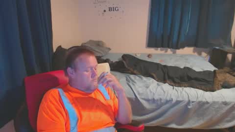 Snapshot of pecker40 chatting on October 12, 7:52 pm pecker40 online show from October 12, 7:52 pm