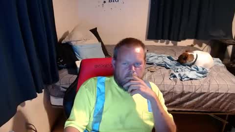 Snapshot of pecker40 chatting on October 2, 4:27 am pecker40 online show from October 2, 4:27 am