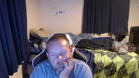 Snapshot of pecker40 chatting on January 14, 1:47 am pecker40 online show from January 14, 1:47 am