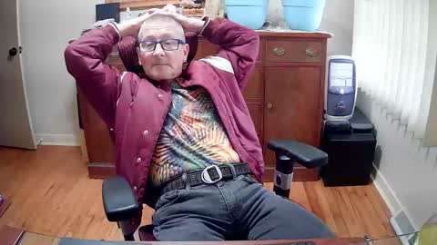 Snapshot of peepingmale chatting on February 8, 2:27 pm peepingmale online show from February 8, 2:27 pm