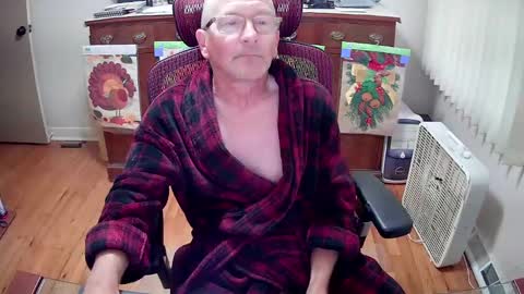 Snapshot of peepingmale chatting on October 19, 12:52 pm peepingmale online show from October 19, 12:52 pm