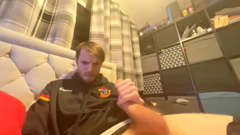 Penguin online show from February 19, 10:17 pm