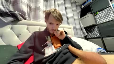 Penguin online show from February 27, 7:02 pm