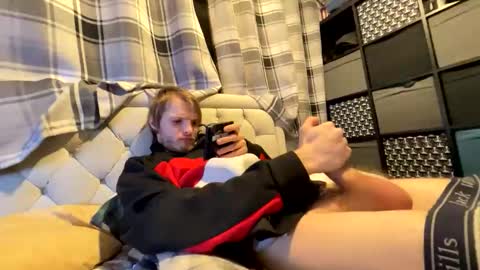 Penguin online show from September 13, 10:00 pm