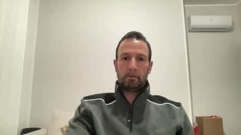 peppinslosqualo online show from March 7, 5:29 am