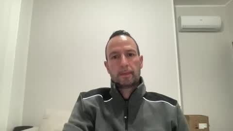 peppinslosqualo online show from February 3, 5:18 am