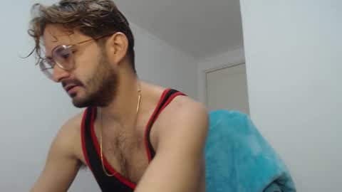 Snapshot of peter_x_annaud chatting on September 20, 11:43 am FELIPE online show from September 20, 11:43 am