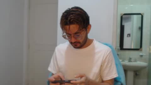 Snapshot of peter_x_annaud chatting on September 27, 12:58 pm FELIPE online show from September 27, 12:58 pm