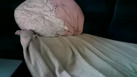 peterf83 online show from August 3, 3:49 am